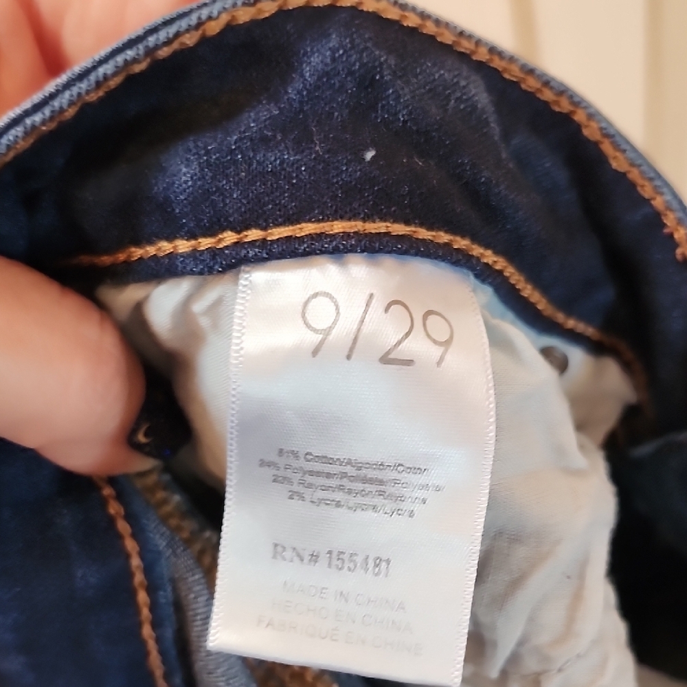 Stylish High Rise Button-Fly Jeans - Picture 12 of 12